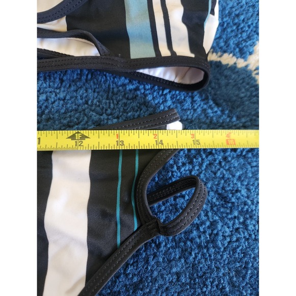 Cupshe Women's 2 piece  Bikini Swimsuit M - Picture 9 of 9